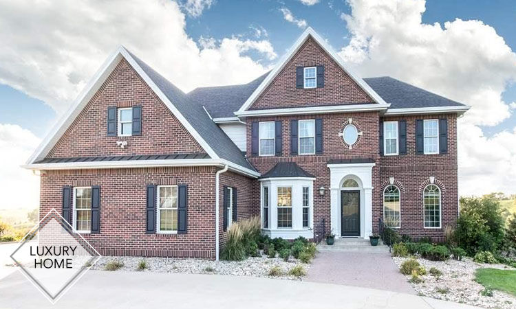 33255 Hickory Avenue, Sioux City, IA